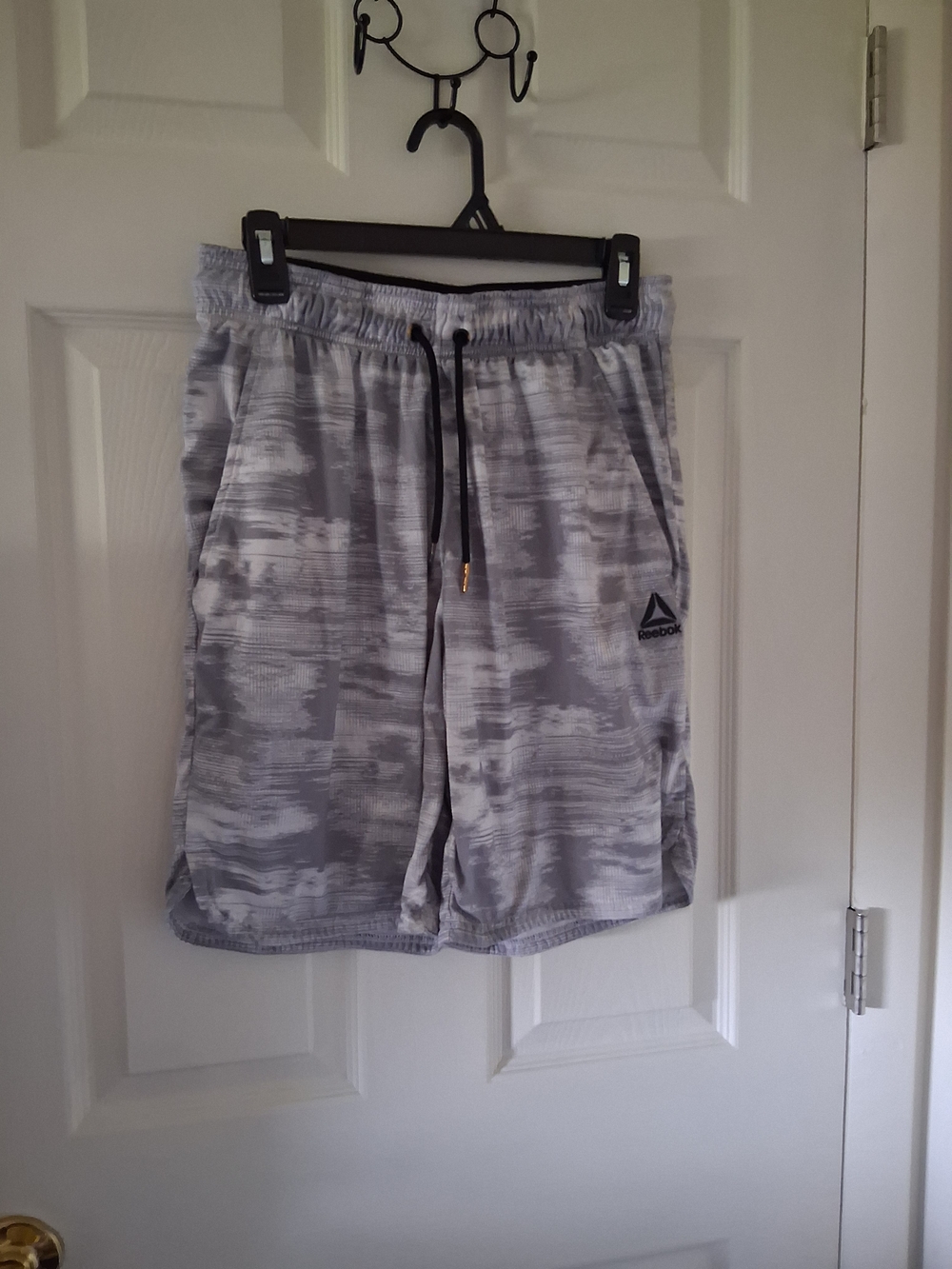 Reebok Men's Gray & White Patterned Athletic Shorts